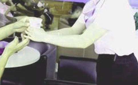 ְ�����ǣ�ǰ̨�Ӵ���Ա�Ļ�������