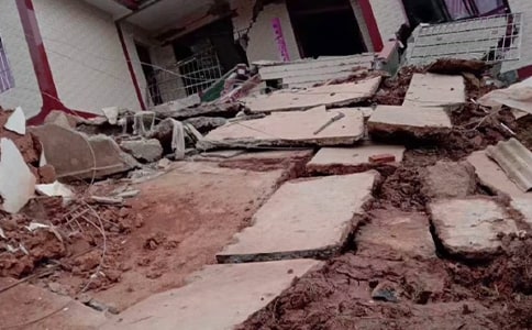 山地公路建设中泥石流的预防研究