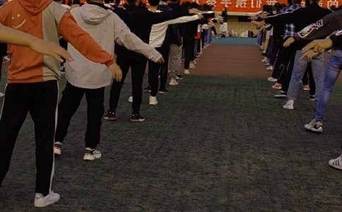 ��ٳٵ������鷶��