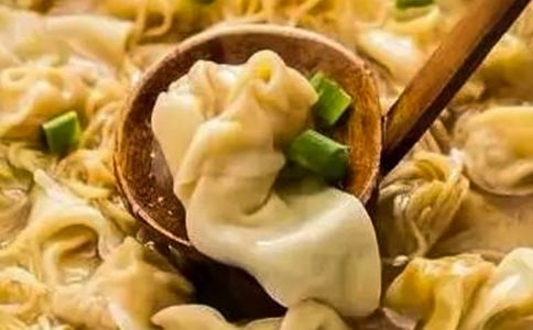 上汤鲜虾馄饨面怎么做