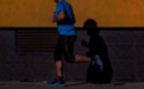 �³����˶�Ա�ļ��͸�100��