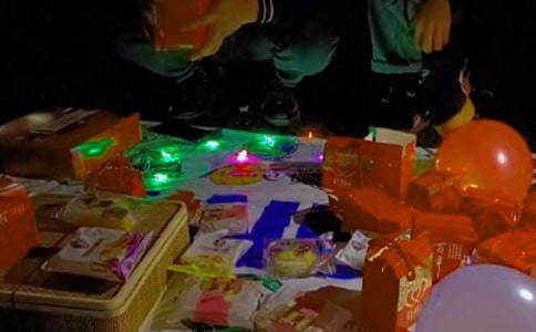 第一次摆地摊作文集锦6篇