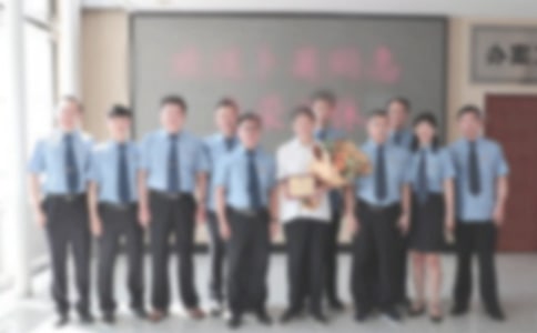 2015���µ���ְ���ͻ��´�