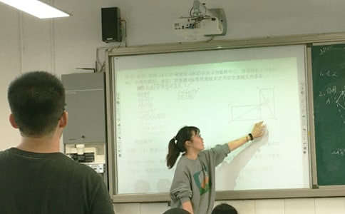 ��ʫ���дѵ������ѧ��