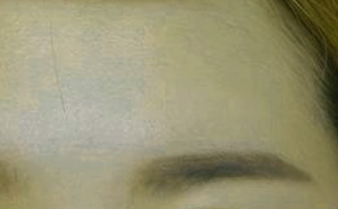 描写人物眉毛的句子